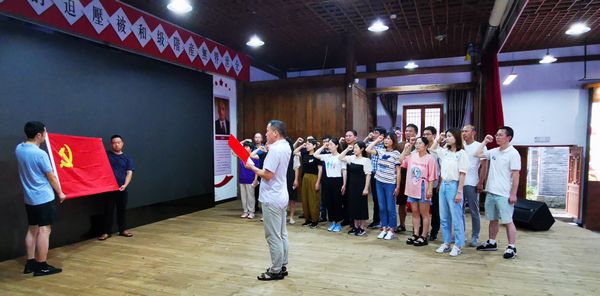 2 機(jī)關(guān)慶七一.jpg 2 機(jī)關(guān)慶七一.jpg