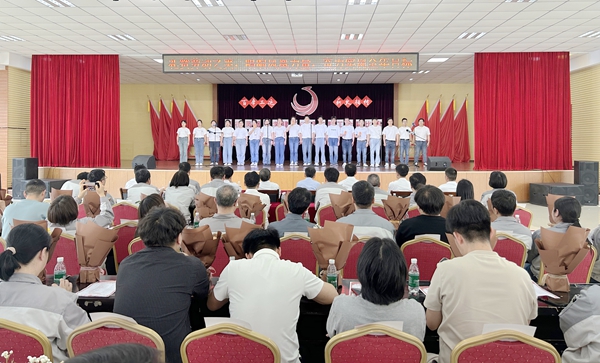 2 合唱比賽.jpg 2 合唱比賽.jpg